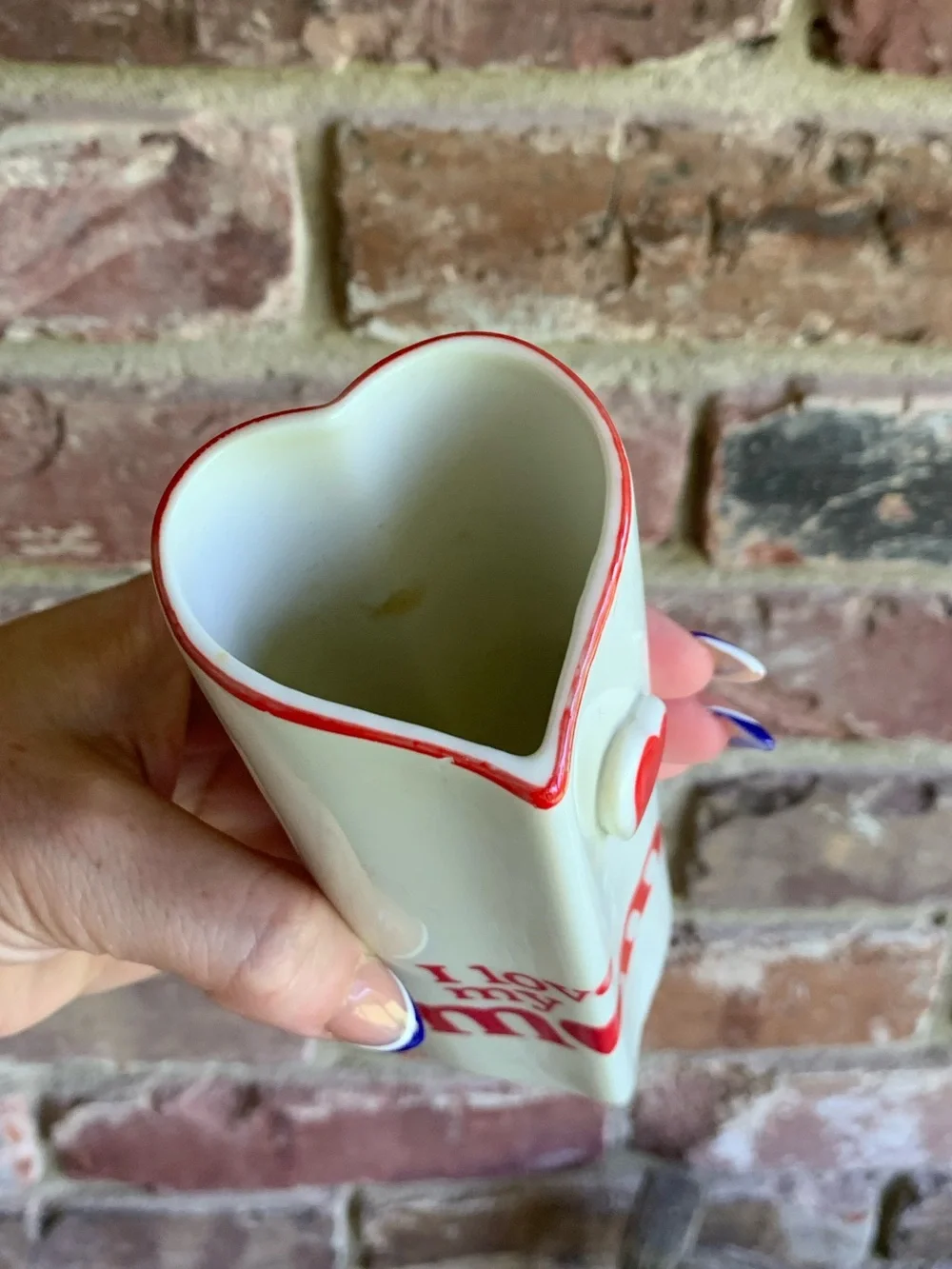 Vintage Rare Ceramic 'I Love My Mom' Vase with Red Accents Pottery - Picture 2 of 3